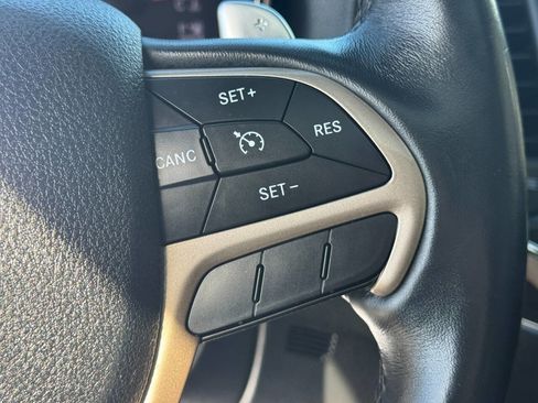 Used 2015 Jeep Grand Cherokee Limited image 18