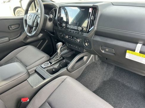 New 2026 Nissan Frontier SV w/ SV Convenience Package image 8
