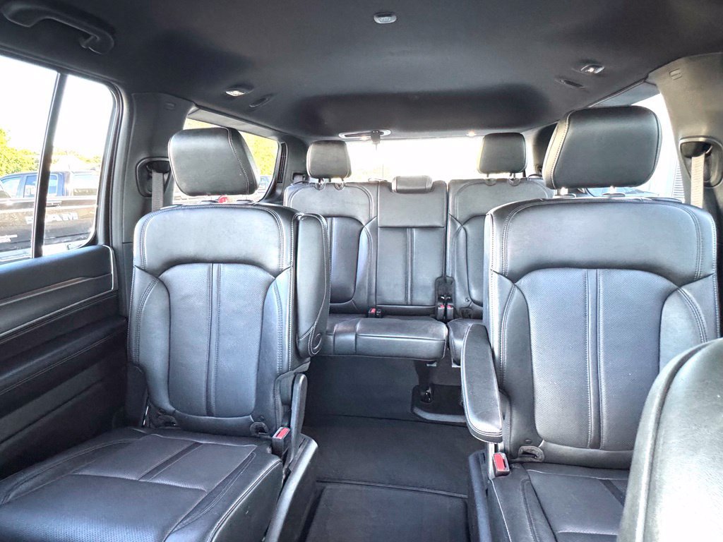 Used 2025 Jeep Wagoneer Series II AWD/4WD image 47