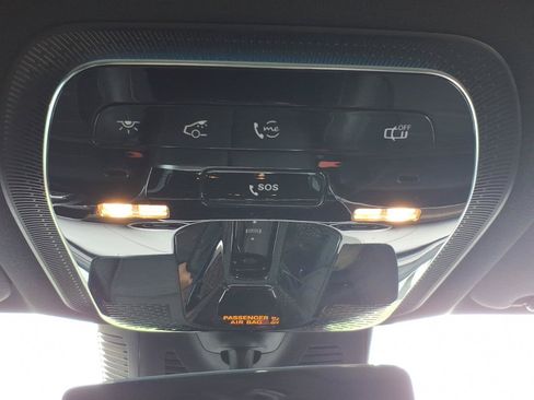 Used 2025 Mercedes-Benz GLC 300 4MATIC image 27