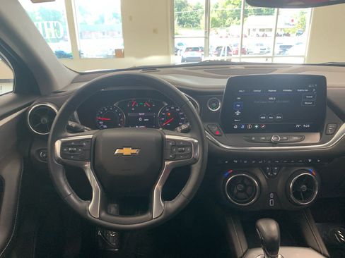 Used 2024 Chevrolet Blazer LT FWD image 21