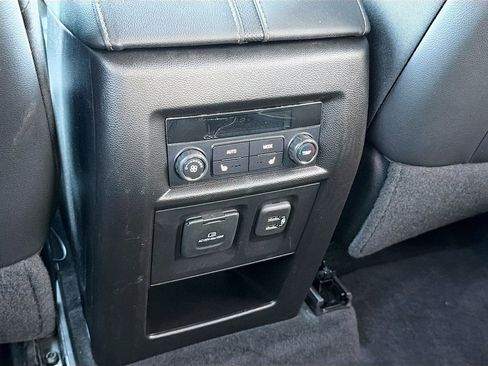 Used 2023 Chevrolet Traverse Premier w/ Redline Edition FWD image 27