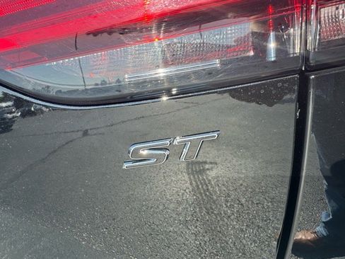 Used 2023 Buick Envision Preferred image 8