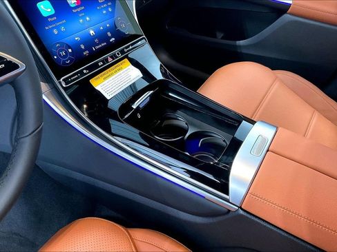 New 2026 Mercedes-Benz GLC 300 image 7