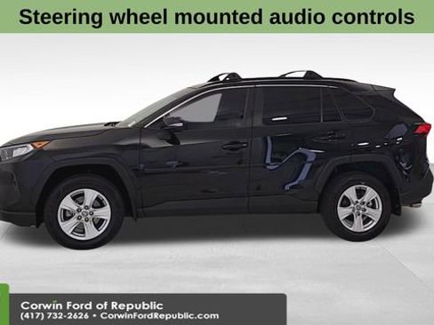 Used 2021 Toyota RAV4 XLE image 4