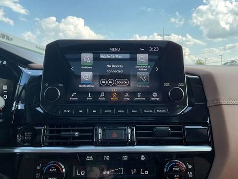 Used 2025 Nissan Pathfinder Platinum w/ Cargo Package image 31