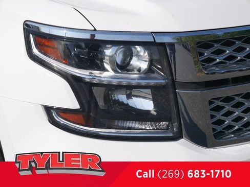 Used 2019 Chevrolet Suburban LT w/ LT Signature Package AWD/4WD image 10