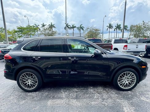 Used 2016 Porsche Cayenne S w/ Premium Plus Package AWD/4WD image 10