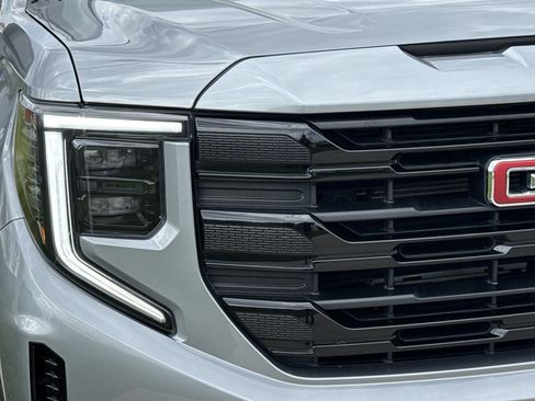 Used 2023 GMC Sierra 1500 Elevation AWD/4WD image 9