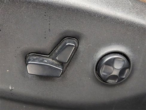 Used 2019 Chrysler Pacifica Limited w/ Tire & Wheel Group image 20