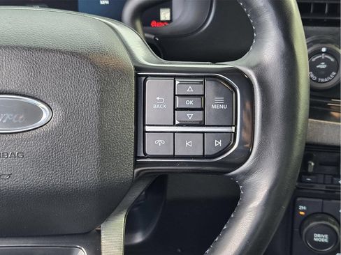 Used 2025 Ford F350 Platinum AWD/4WD image 28