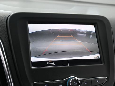 Used 2023 Chevrolet Equinox LS w/ Sport Edition image 17