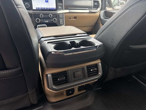 Used 2022 Ford F150 Lariat image 17