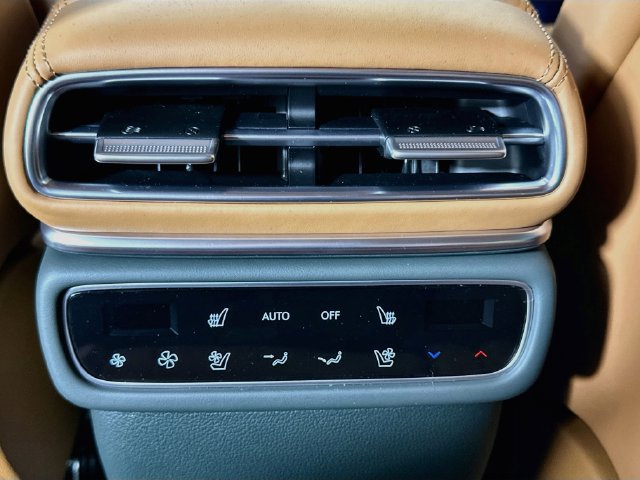 New 2027 Genesis GV80 3.5T Prestige AWD/4WD image 18