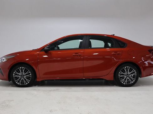 Used 2022 Kia Forte GT-Line w/ GT-Line Premium Package FWD image 4