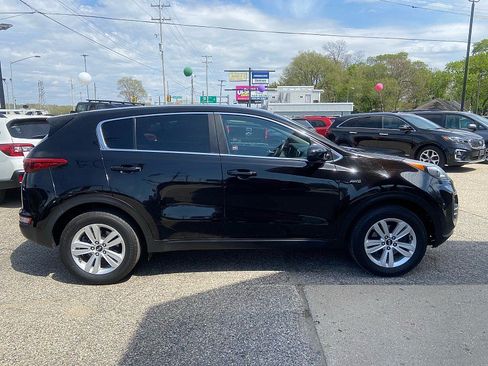 Used 2017 Kia Sportage LX AWD/4WD image 4