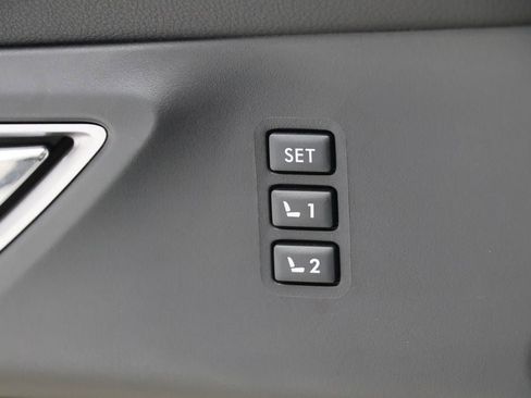 Used 2022 Subaru Ascent Limited w/ Technology Package image 33