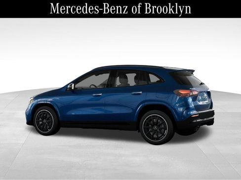 Used 2025 Mercedes-Benz GLA 35 AMG 4MATIC image 31