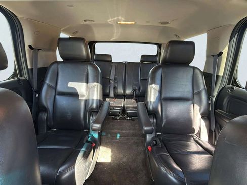 Used 2011 GMC Yukon Denali image 16