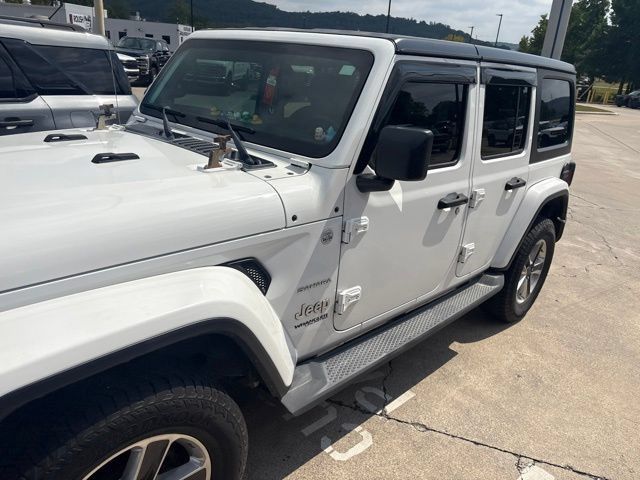 Used 2018 Jeep Wrangler Unlimited Sahara AWD/4WD image 5