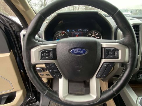 Used 2017 Ford F150 Lariat image 19