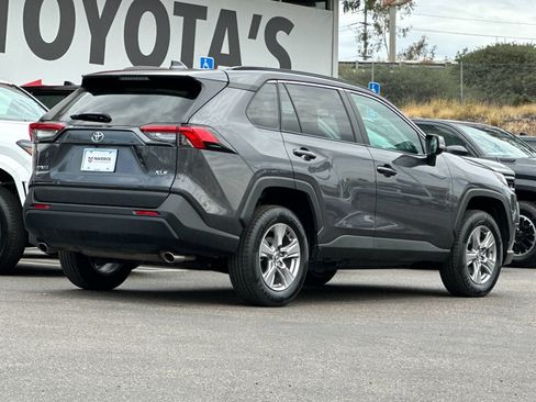 Used 2025 Toyota RAV4 XLE FWD image 5