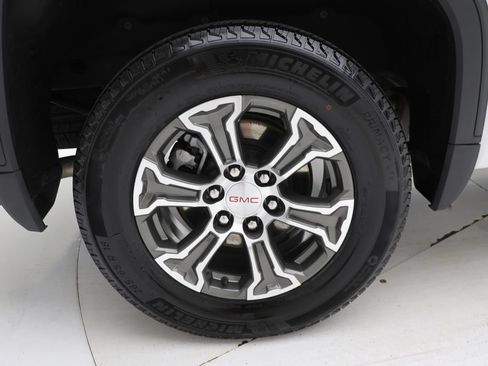 Used 2026 GMC Sierra 1500 SLT AWD/4WD image 14