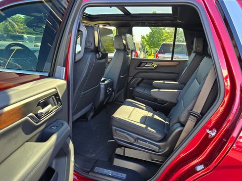 New 2026 GMC Yukon Denali w/ Advanced Technology Package AWD/4WD image 28