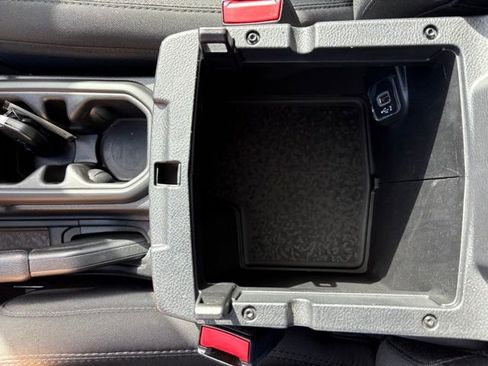 Used 2023 Jeep Gladiator Sport image 23