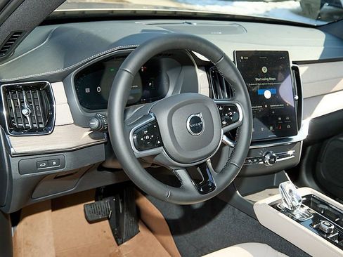 New 2026 Volvo XC90 T8 Plus w/ Protection Package Premier image 13