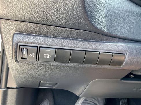 Used 2025 Toyota Corolla LE FWD image 33