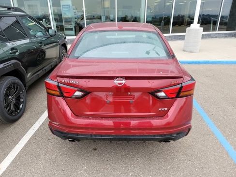 Used 2023 Nissan Altima 2.5 SR AWD/4WD image 5