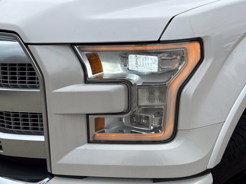 Used 2015 Ford F150 Platinum w/ Equipment Group 701A Luxury AWD/4WD image 24