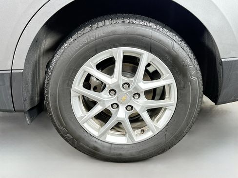 Used 2024 Chevrolet Equinox LT image 28