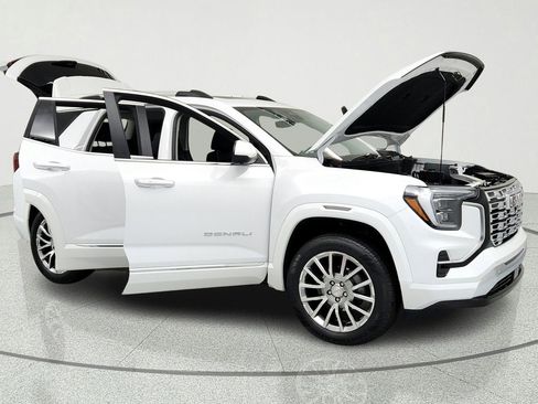 Certified 2026 GMC Terrain Denali AWD/4WD image 14