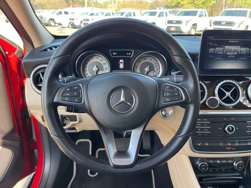 Used 2017 Mercedes-Benz GLA 250 4MATIC image 16