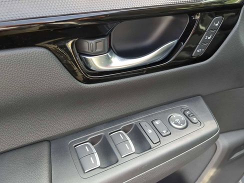 Used 2025 Honda CR-V EX-L image 12