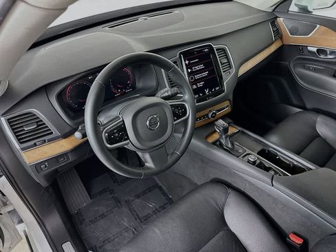 Used 2022 Volvo XC90 T6 Momentum w/ Protection Package Premier AWD/4WD image 2