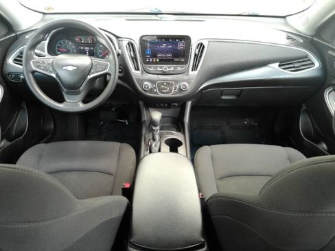Used 2023 Chevrolet Malibu LS FWD image 2