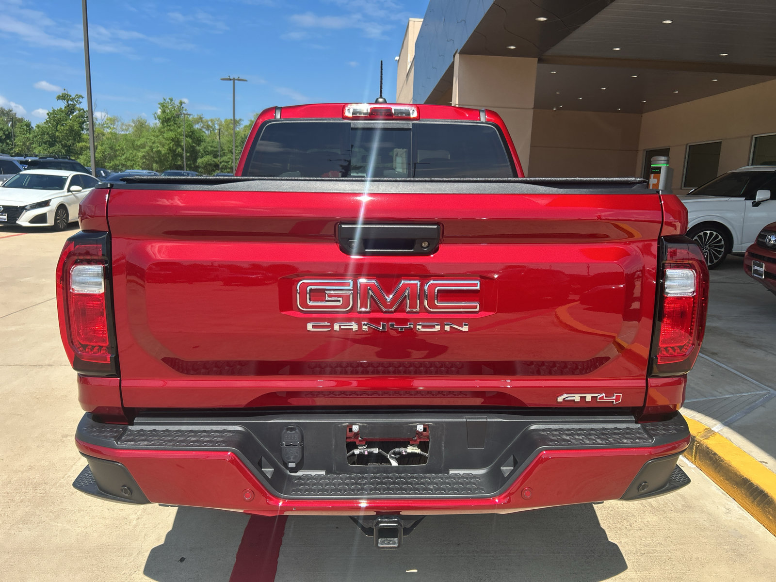 Used 2025 GMC Canyon AT4 AWD/4WD image 22