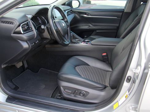 Used 2022 Toyota Camry SE FWD image 22