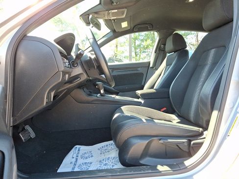 Used 2023 Honda Civic Sport image 12