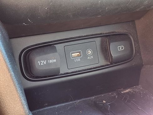 Used 2019 Hyundai Santa Fe SE FWD image 11