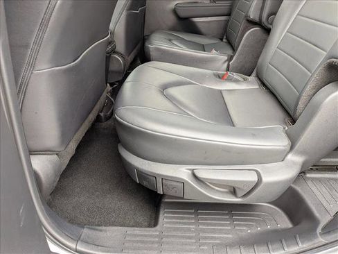 Used 2024 Toyota Highlander XLE image 19