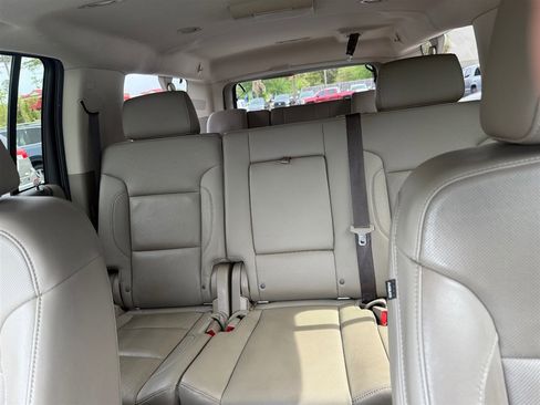 Used 2019 GMC Yukon XL SLT w/ Open Road Package image 26