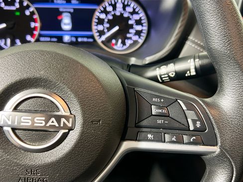 Used 2024 Nissan Sentra SV FWD image 18