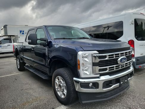 Used 2025 Ford F250 XLT AWD/4WD image 3