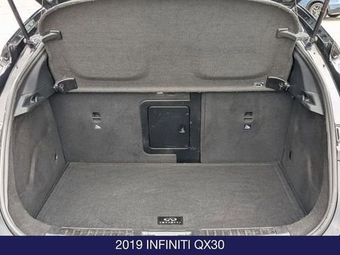 Used 2019 INFINITI QX30 AWD image 10