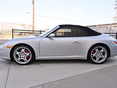Used 2005 Porsche 911 Carrera S RWD image 4