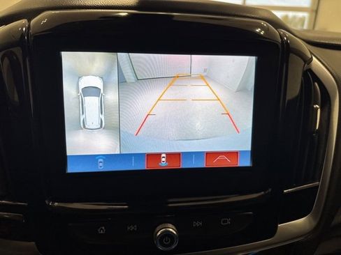 Used 2019 Chevrolet Traverse RS image 23